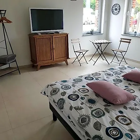La Clef Des Champs Bed & Breakfast 3*